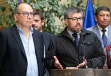 «Las AFP fueron advertidas y siguieron arriesgando los ahorros de los chilenos»: Diputados Araya y Ulloa impulsan Comisión Investigadora